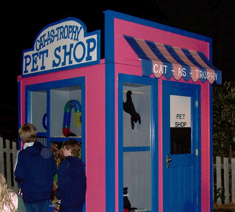 004 Pet Shop Night2